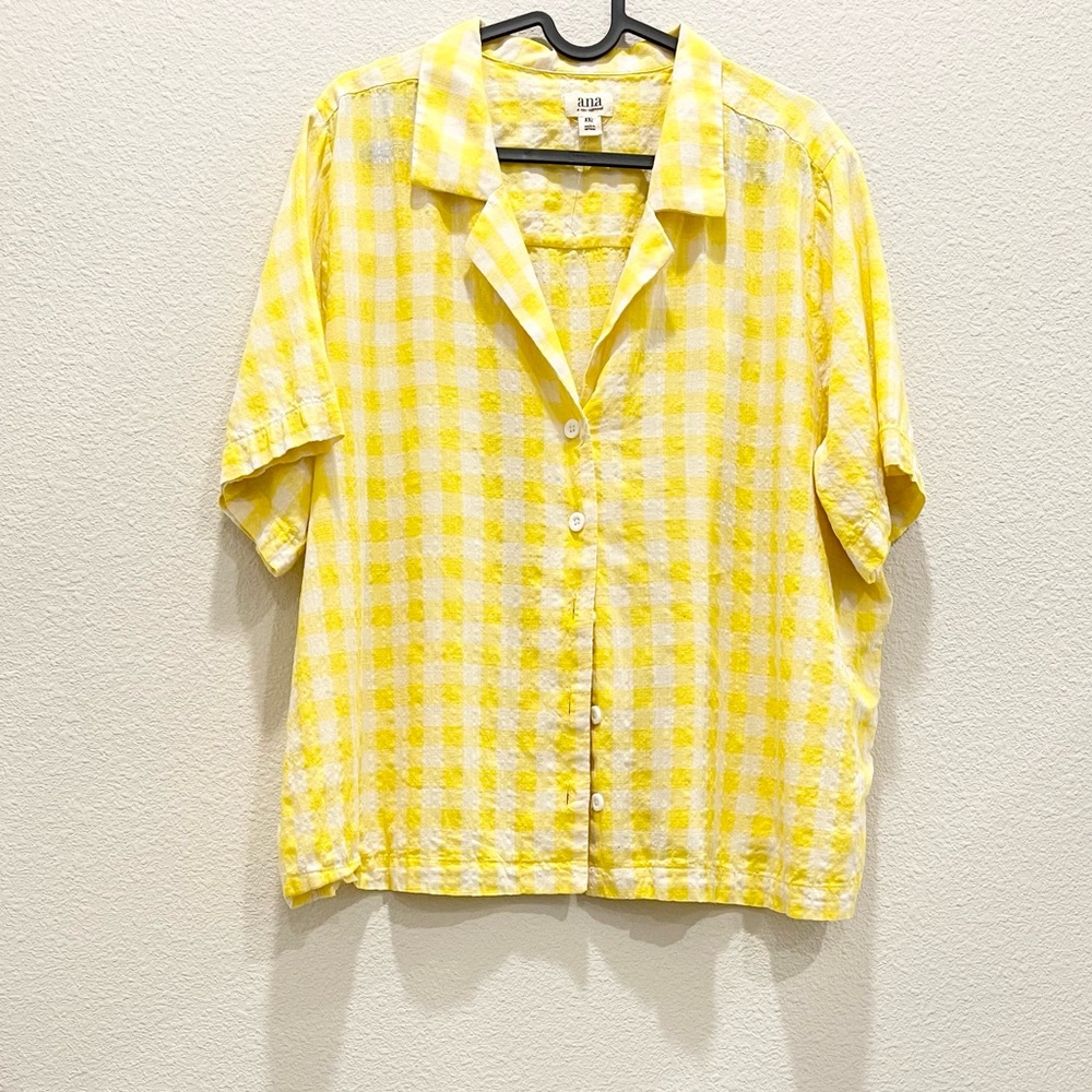 Pre-loved! ANA Plaid Crop Button Down Short Sleeve Shirt!